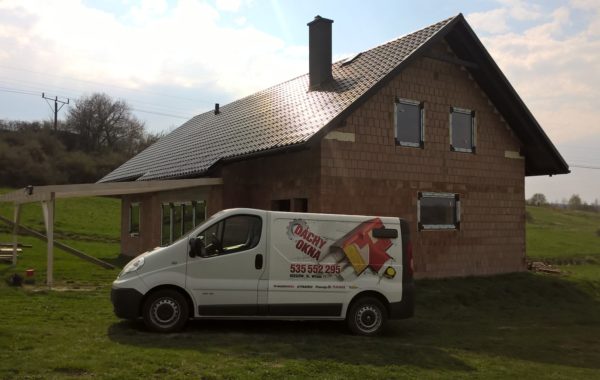 RUUKKI ADAMANTE CZARNY POŁYSK ORAZ OKNA VEKA ANTRACYT