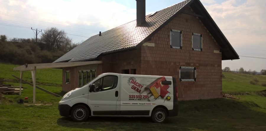 RUUKKI ADAMANTE CZARNY POŁYSK ORAZ OKNA VEKA ANTRACYT